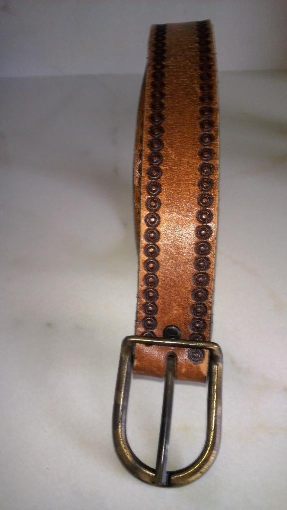 Lederen riem, 80 tot 90 cm, Echt leder, Ophalen of Verzenden, Zo goed als nieuw