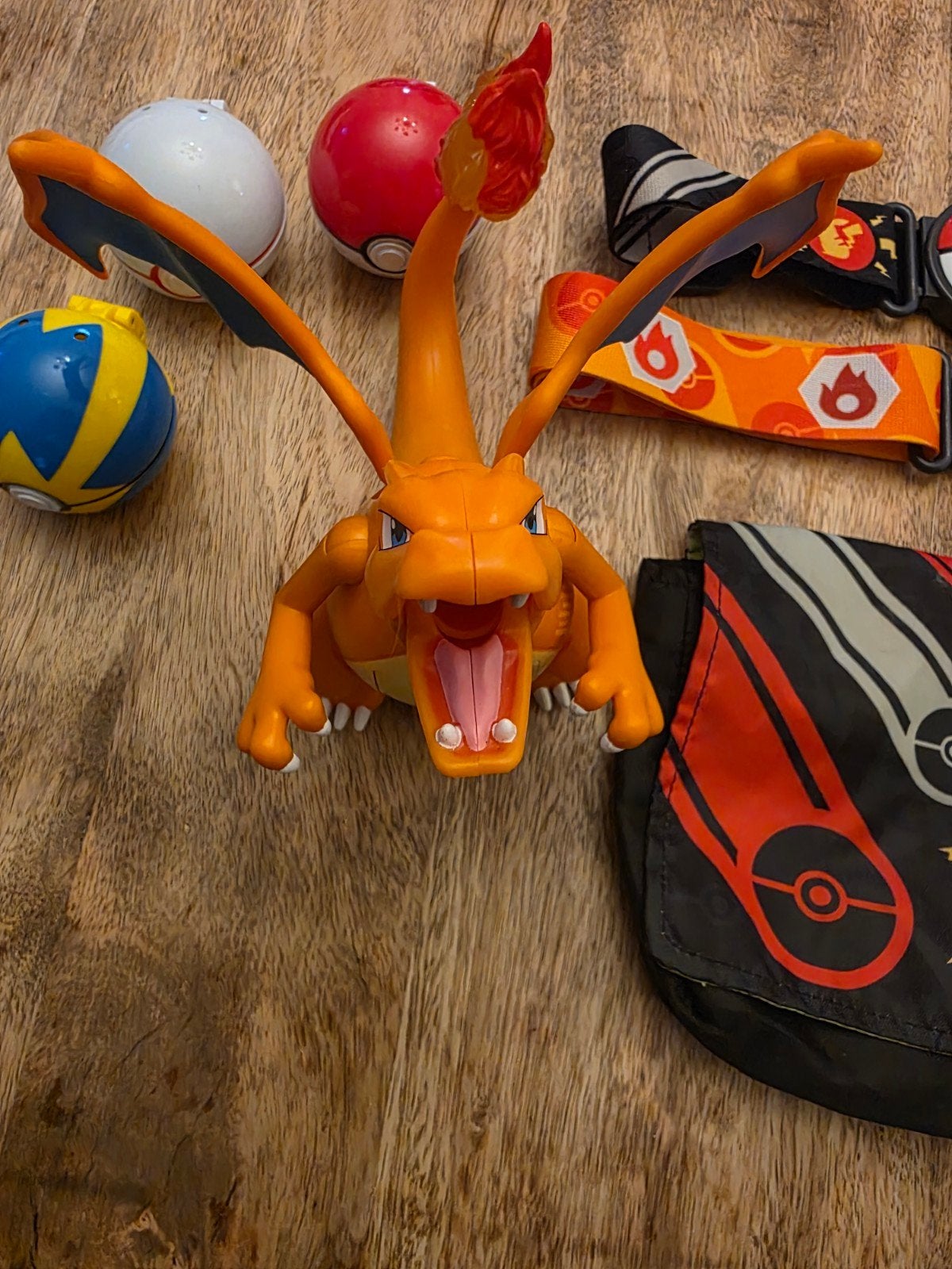 Pokémon speelgoed set: Charizard, Pokéballs, riemen en meer, Ophalen, Gebruikt, Overige typen