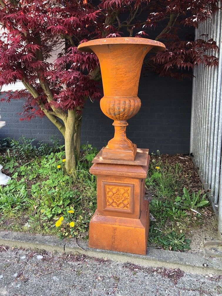 Tuinvaas gietijzer, zeer fraai en prachtig ontwerp., Ophalen of Verzenden, ., ., .
