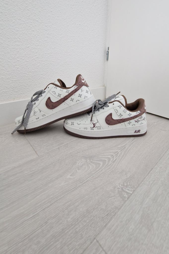 Nike Air Force 1 Low Louis Vuitton Custom Sneakers, Wit, Nike, Nieuw, Ophalen of Verzenden