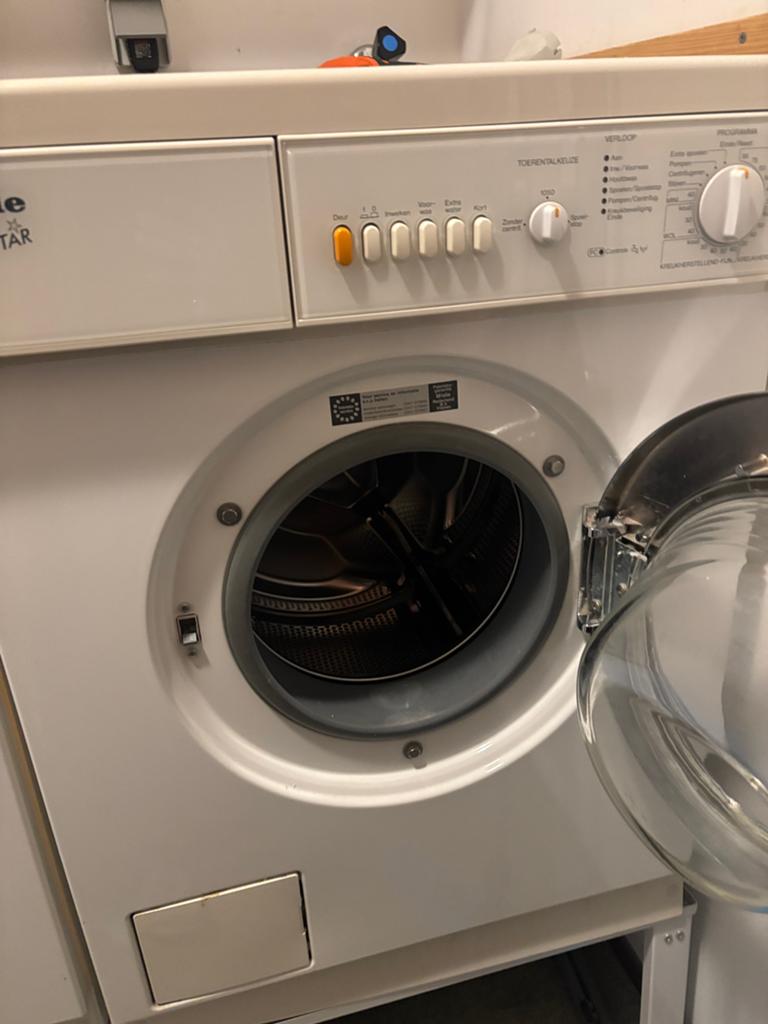 Miele novostar, Gebruikt, Ophalen of Verzenden, 85 tot 90 cm, 1200 tot 1600 toeren