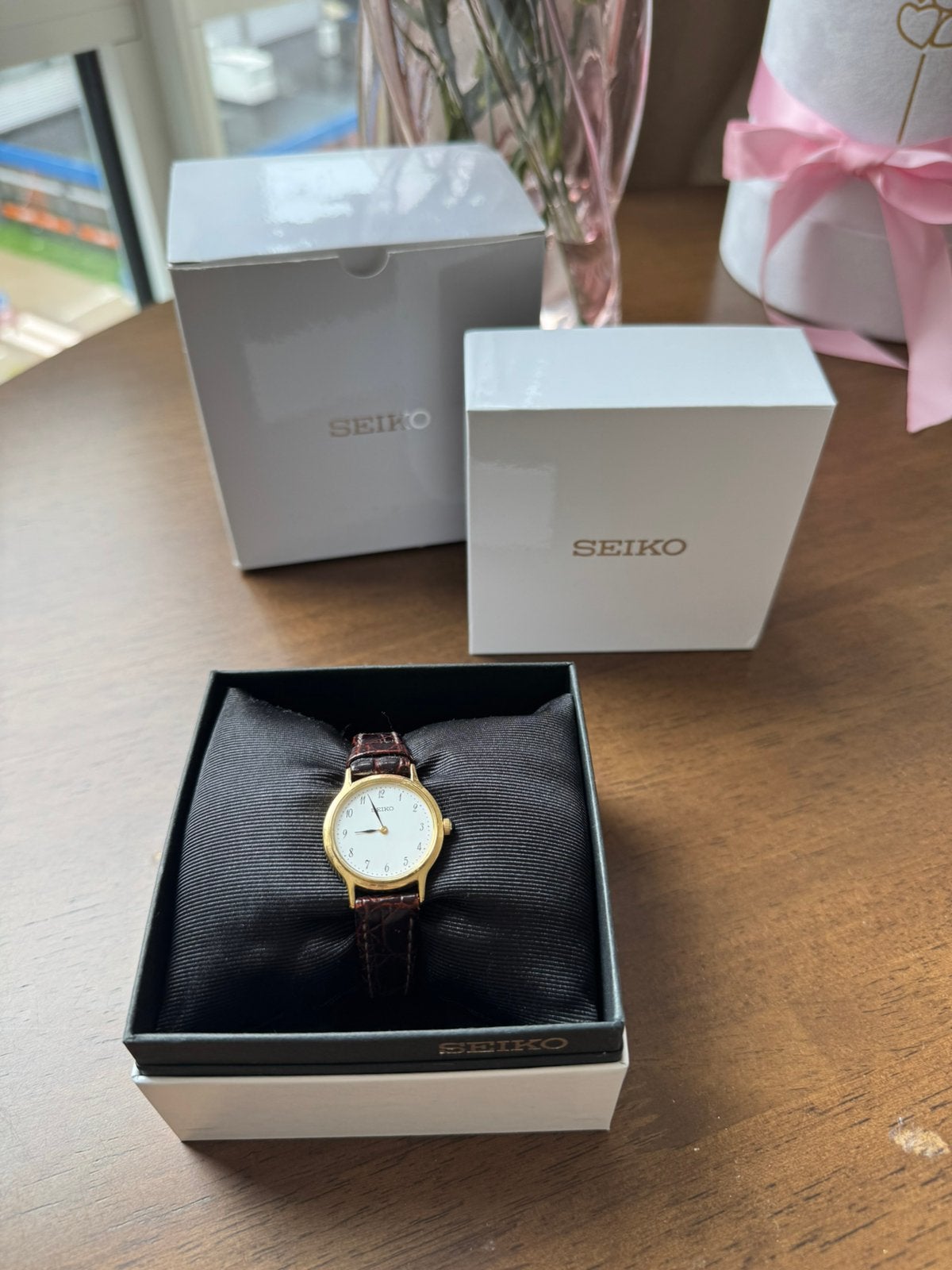 Seiko dameshorloge goud met leren band + originele doos, Sieraden, Tassen en Uiterlijk, Polshorloge, Ophalen of Verzenden, Overige materialen