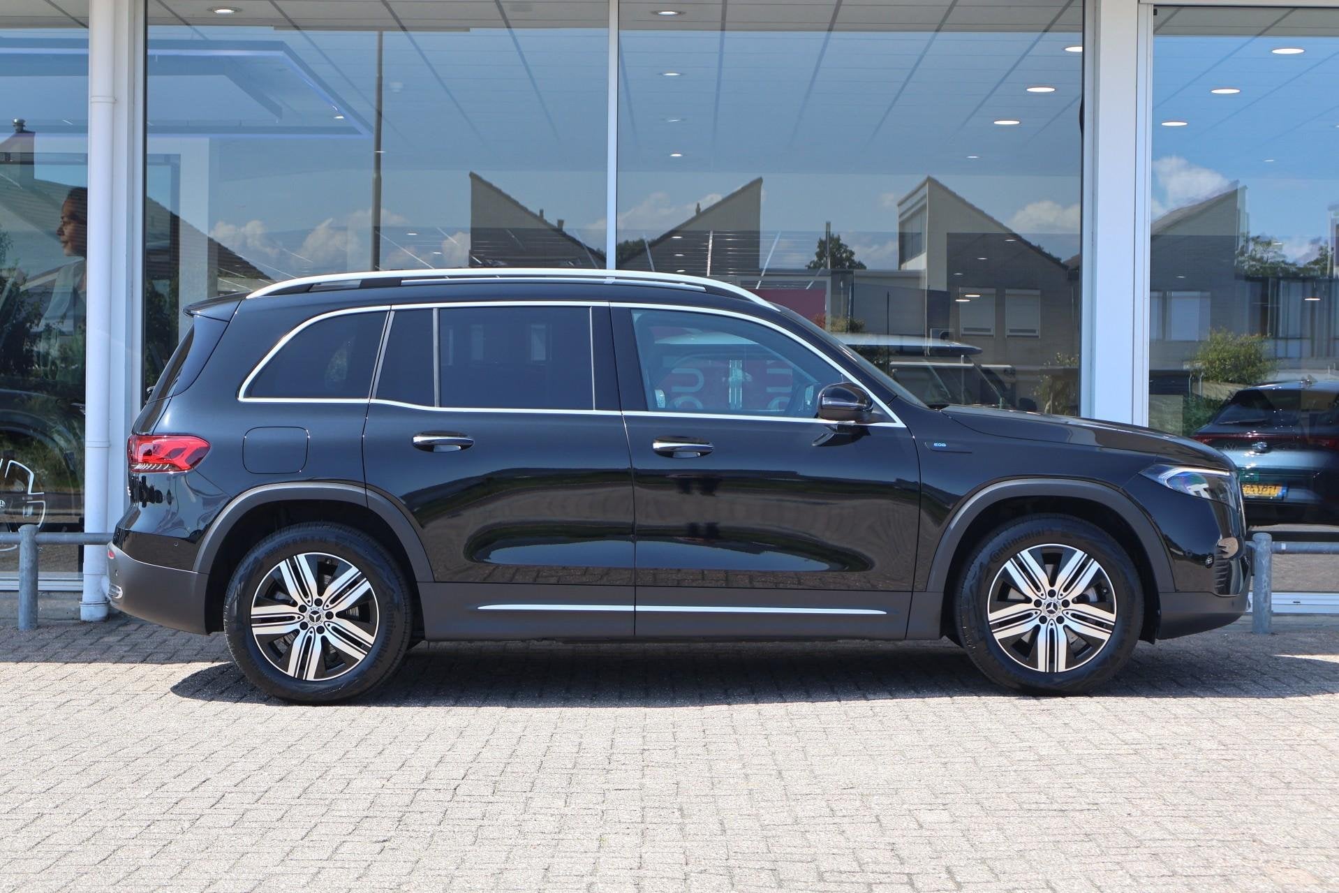 Mercedes-Benz EQB 300 228pk 4MATIC Luxury Line 67 kWh | Came, Auto's, Automaat, Gebruikt, Zwart, Vierwielaandrijving