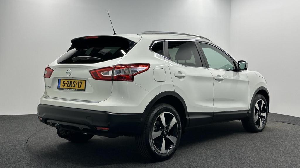 Nissan Qashqai 1.6 Connect Edition TREKHAAK CAMERA NAVI PANO, Auto's, Nissan, Voorwielaandrijving, Gebruikt, 4 cilinders, Origineel Nederlands
