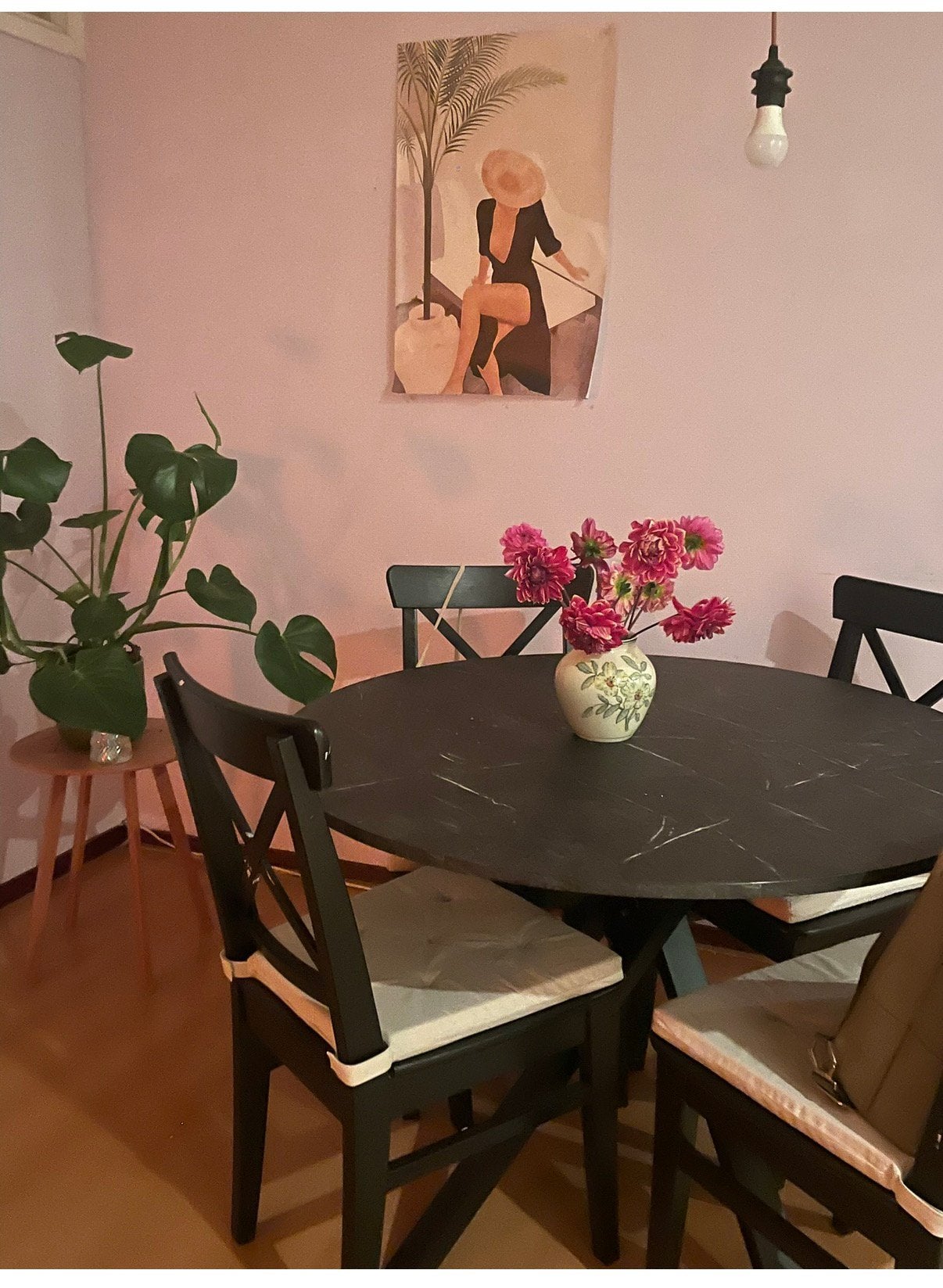 Ikea ronde eettafel marble Mariedamm, Ophalen of Verzenden, Zo goed als nieuw, Rond, 100 tot 150 cm