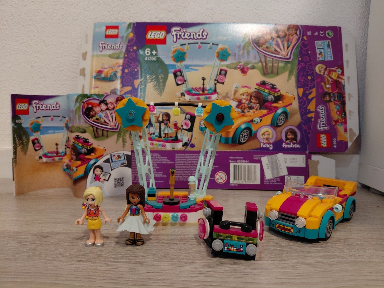 lego friends 41390; andrea's auto en podium, Lego, Friends, Ophalen of Verzenden, Zo goed als nieuw