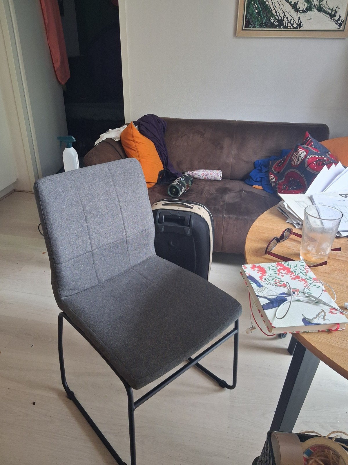 4 Grey good quality chairs, Ophalen, Zo goed als nieuw, Grijs