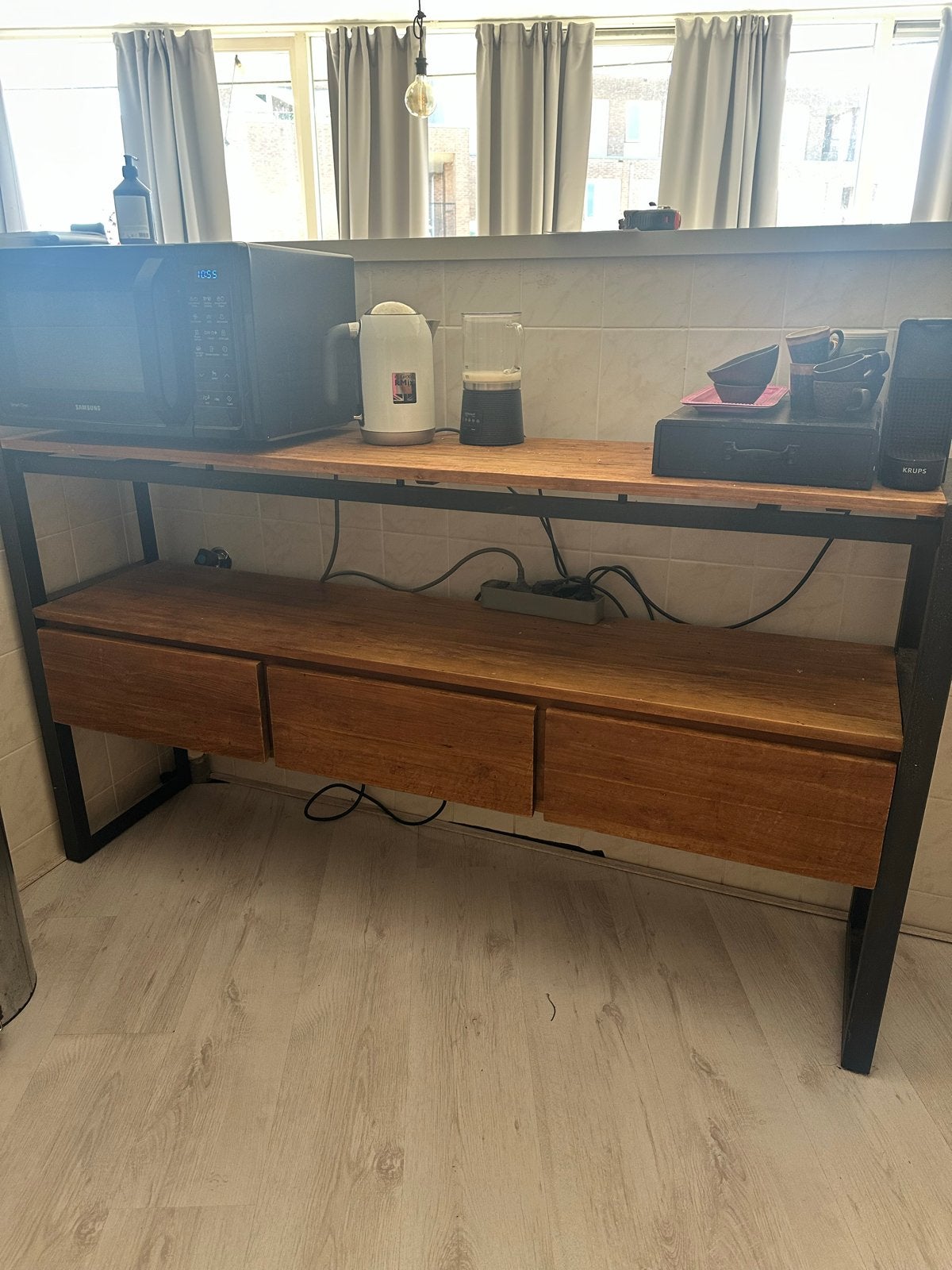 Teak sidetable met stalen frame en 3 lades, Huis en Inrichting, Ophalen, Gebruikt, Teakhout, 150 tot 200 cm