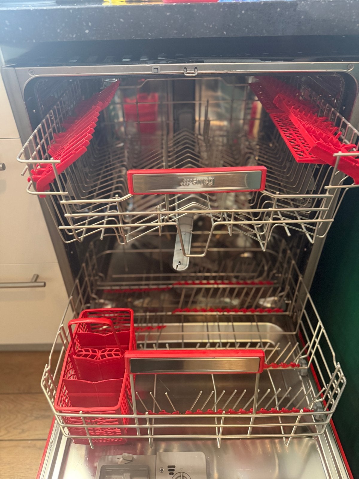 Foto 5 van Smeg retro vaatwasser rood - Zo goed als nieuw