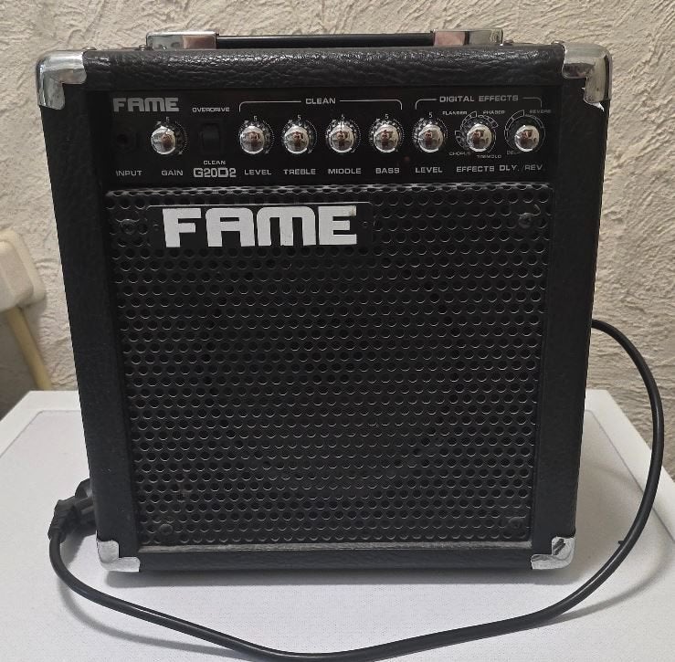 fame g20d2 Gitaar Versterker, Ophalen, Zo goed als nieuw, Gitaar, Minder dan 50 watt