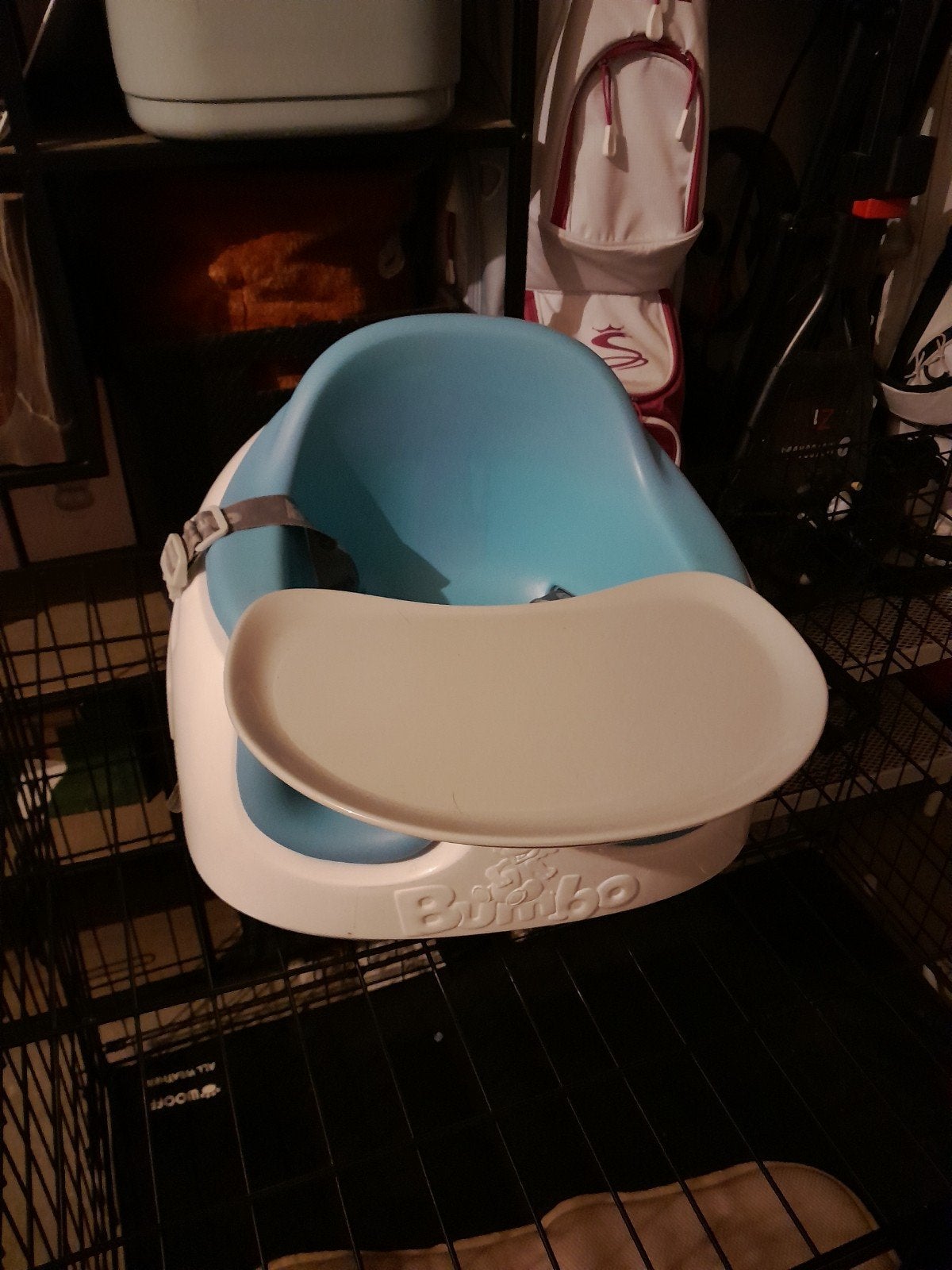 Bumbo Babyzitje met eetblad - Zo goed als nieuw, Ophalen, Zo goed als nieuw, Overige typen, Gordel(s)