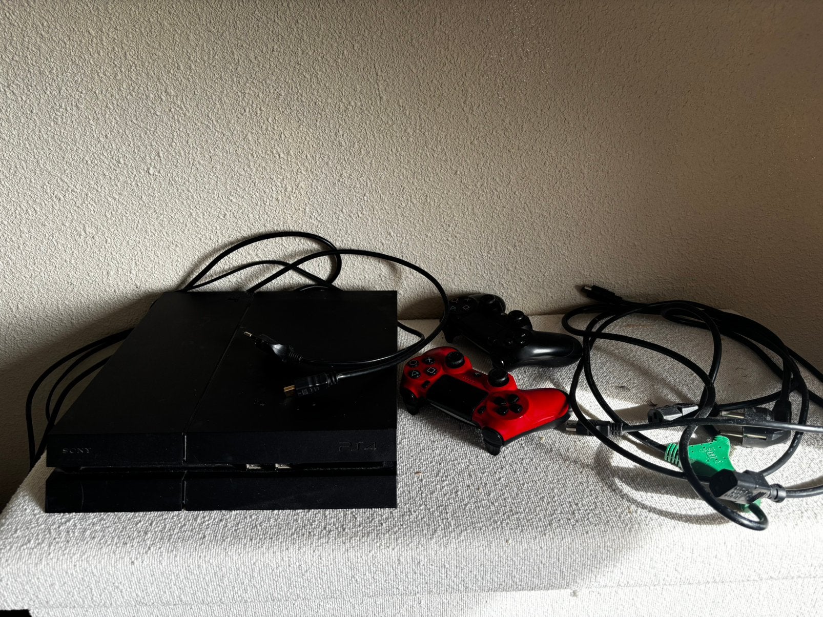 PlayStation 4 net controllers en kabels