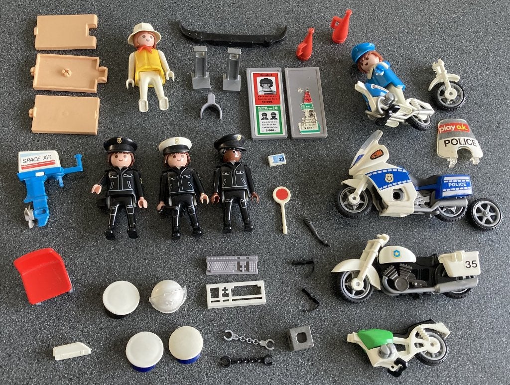 2 zakken met Playmobil onderdelen politie sheriff motors etc, Kinderen en Baby's, Ophalen of Verzenden, Zo goed als nieuw, Losse onderdelen