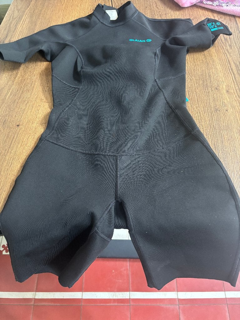 korte wetsuit, maat xs, Wetsuit, Gebruikt, Kind, Olaian (Decathlon)