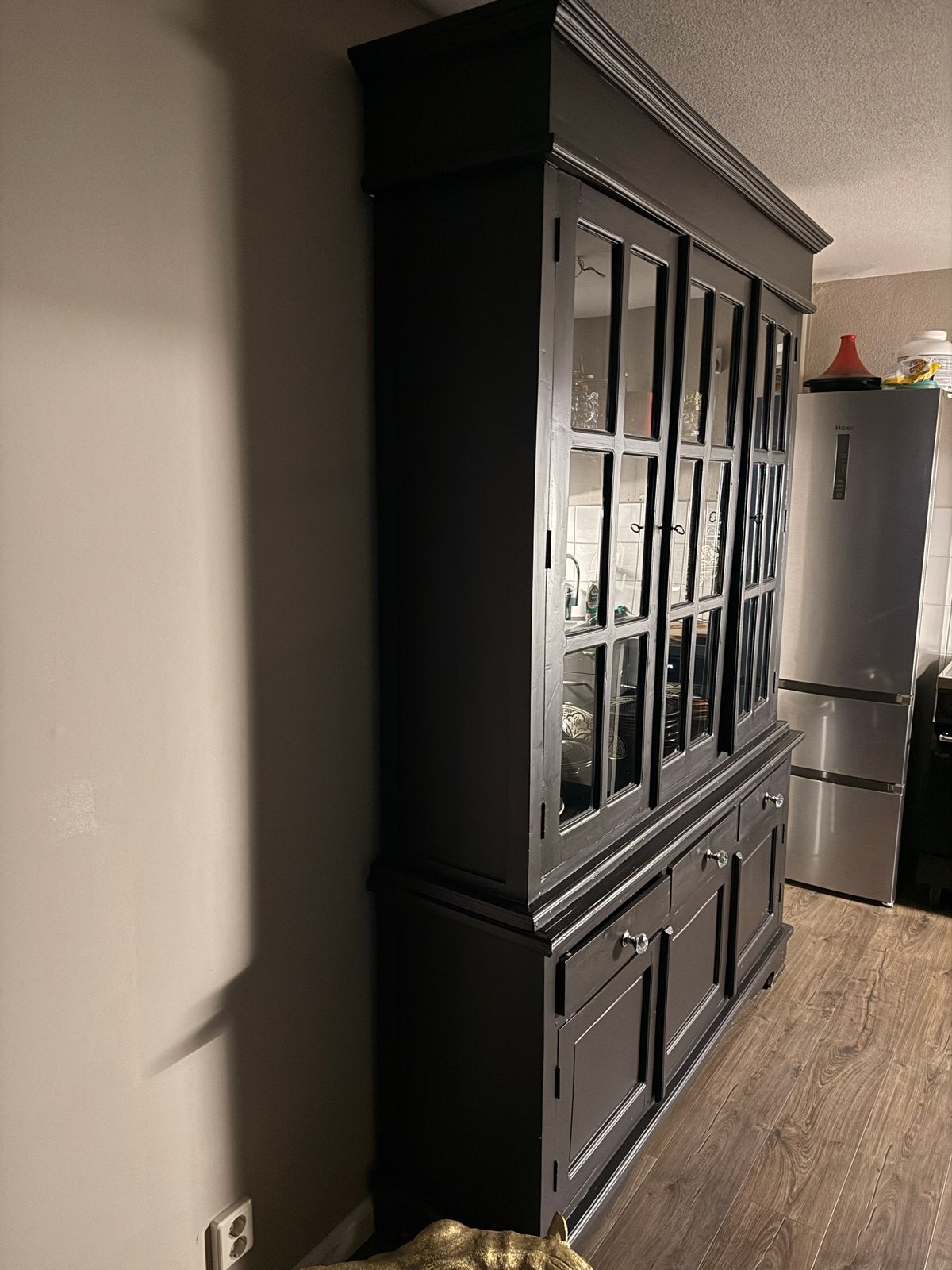 Zwarte vitrinekast/dressoir met glazen deuren en lades, Ophalen, Gebruikt, 200 cm of meer, 150 tot 200 cm