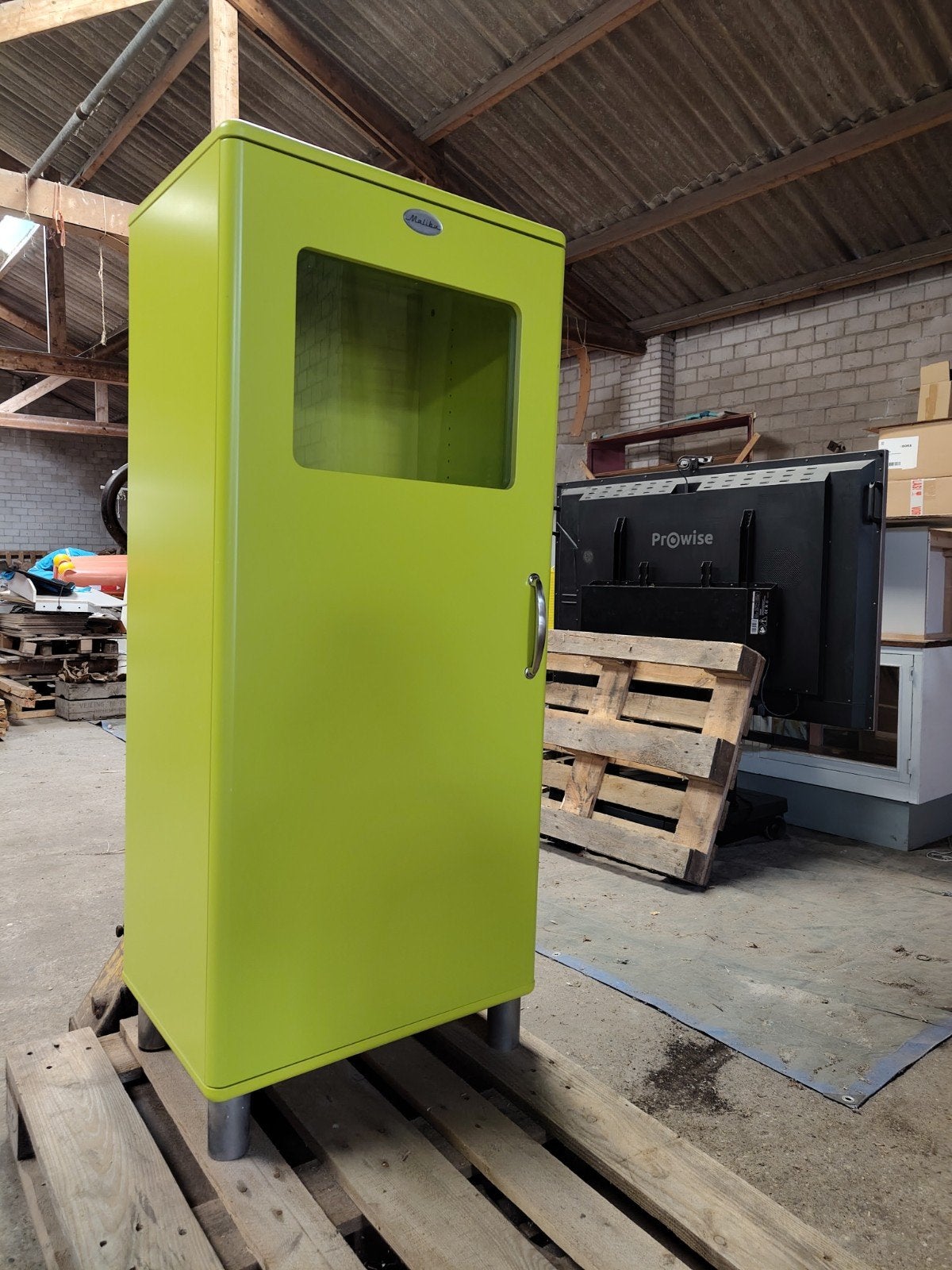 Robuuste kast op pootjes, lime groen, Ophalen, 25 tot 50 cm, 50 tot 100 cm, Minder dan 100 cm