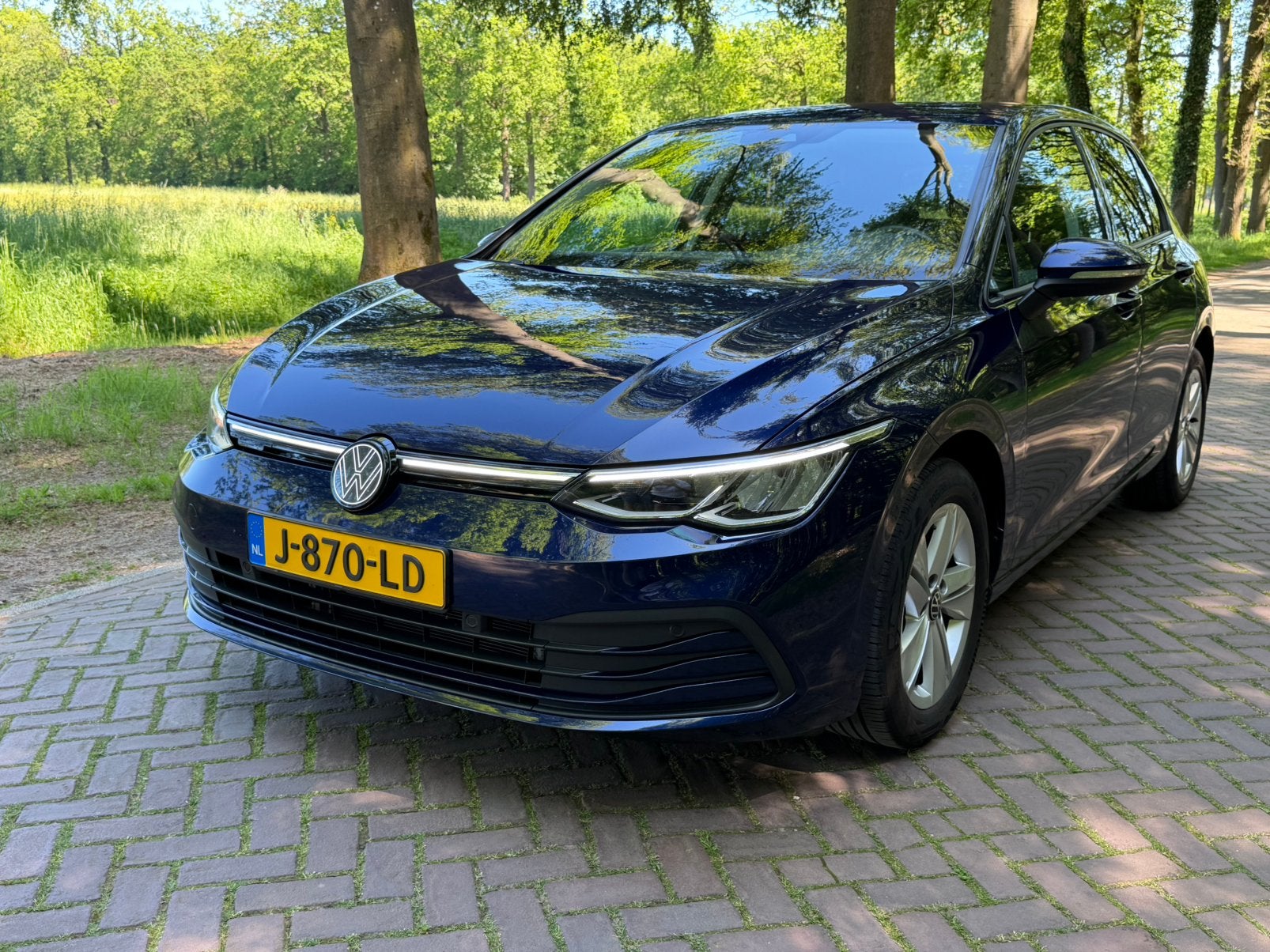 VWGolf 1.5 TSI 130pk sfeerverlichting/ACC LED Grill Ambient, Voorwielaandrijving, Dealer onderhouden, Parkeerassistent, 4 cilinders