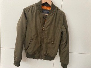 Groene tussenjas, jas van Bershka mt. 158, Gebruikt, Meisje, Ophalen of Verzenden, Bershka
