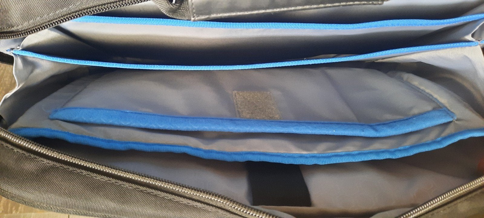 Laptoptas geschikt voor 14 inch laptop, Gebruikt, Grijs, Aktetas, Ophalen of Verzenden