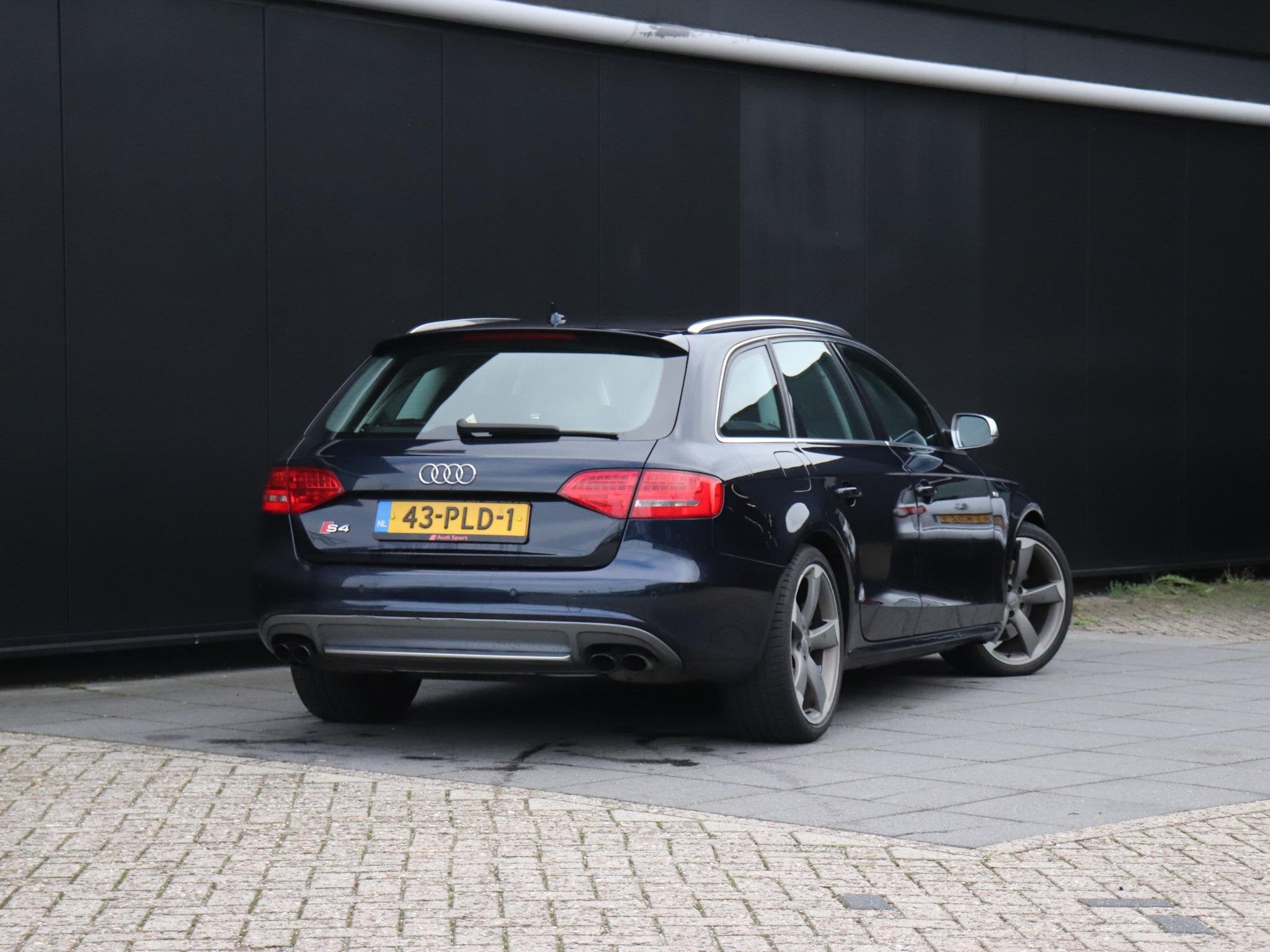 Audi A4 Avant 3.0 TFSI S4 quattro Pro Line | HALF LEDER | B&, Auto's, Automaat, Euro 5, Gebruikt, Zwart