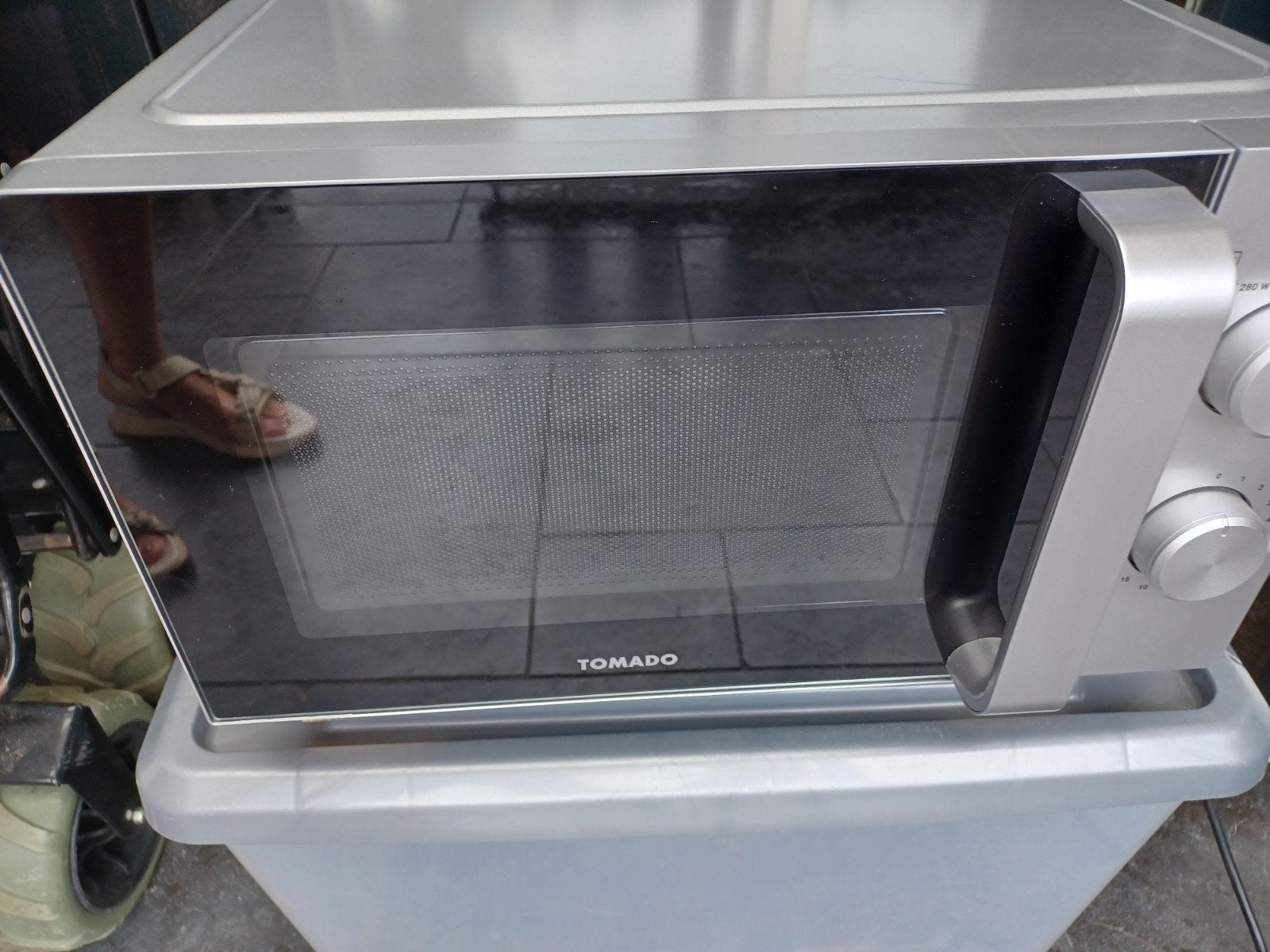 Tomado TMS2001S Magnetron - Zo goed als nieuw, Witgoed en Apparatuur, Minder dan 45 cm, Ophalen of Verzenden, Vrijstaand, Magnetron