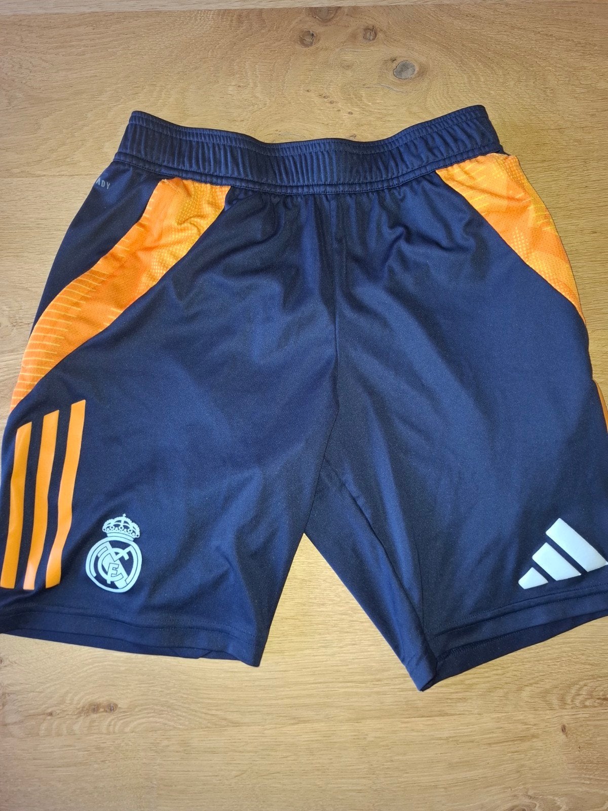 voetbal korte broek maat XS Real Madrid short Adidas, Maat XS of kleiner, Ophalen of Verzenden, Zo goed als nieuw, Broek