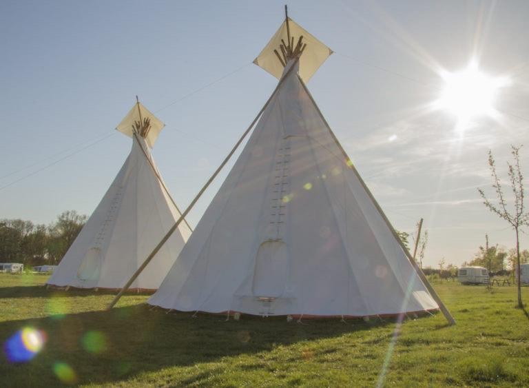 Prachtige 6, 6.5 meter Tipi Tent te koop. Heavy Duty Canvas., Ophalen of Verzenden, Zo goed als nieuw, Tot en met 4
