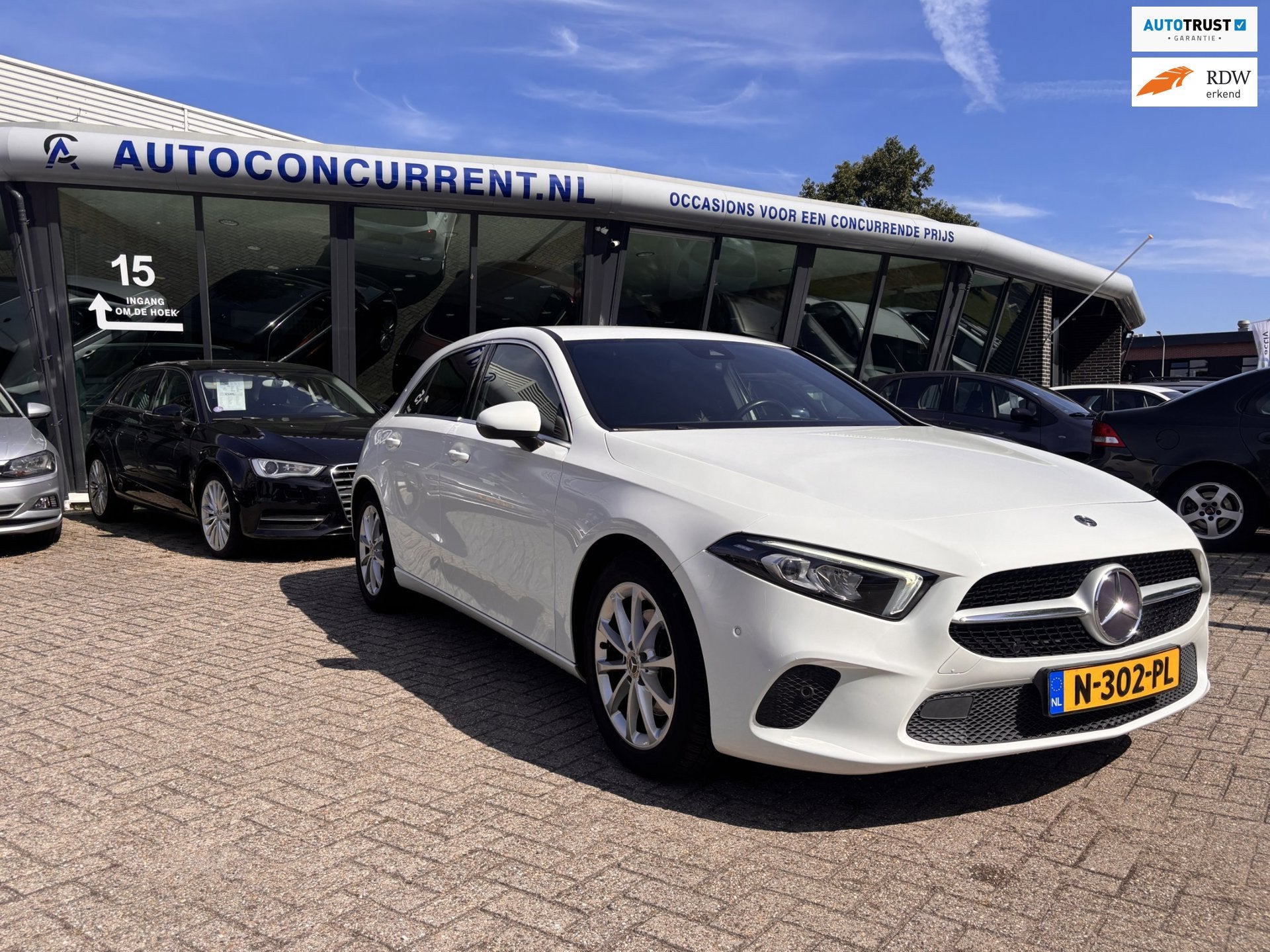 Mercedes-Benz A-klasse 200 Business Solution AMG, Carplay, L, Auto's, Gebruikt, Euro 6, 4 cilinders, Leder