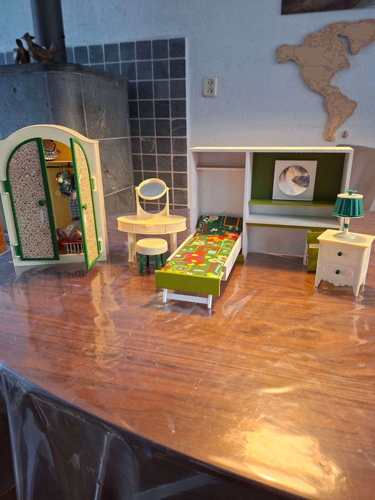 Te Koop: slaapkamer uit de jaren 70., Verzamelen, Poppenhuizen en Toebehoren, Ophalen, Poppenhuis