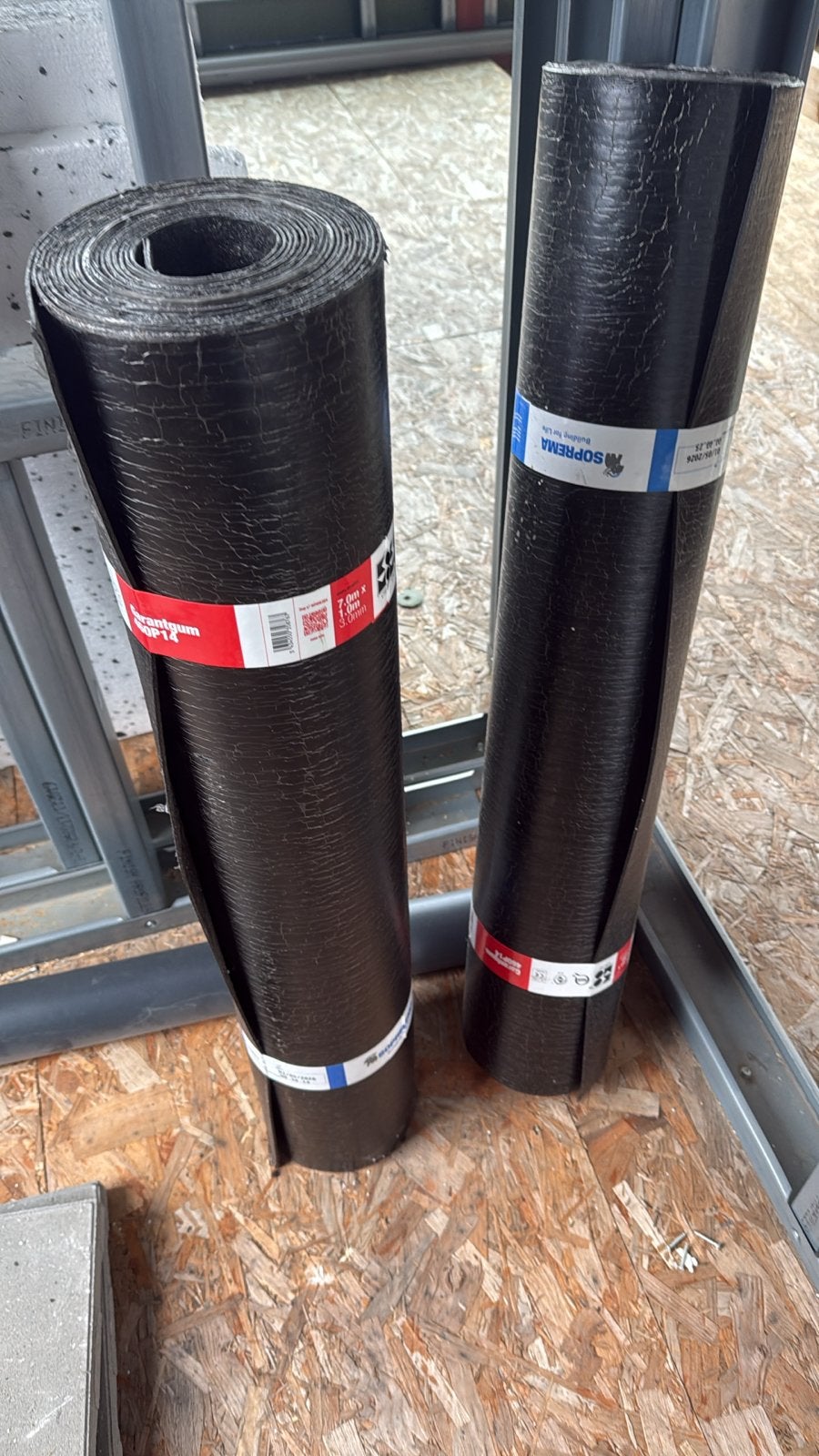 Dakleer rollen - 2 nieuw, 1 licht gebruikt, Doe-het-zelf en Verbouw, Ophalen, Overige materialen, Zwart, Zo goed als nieuw