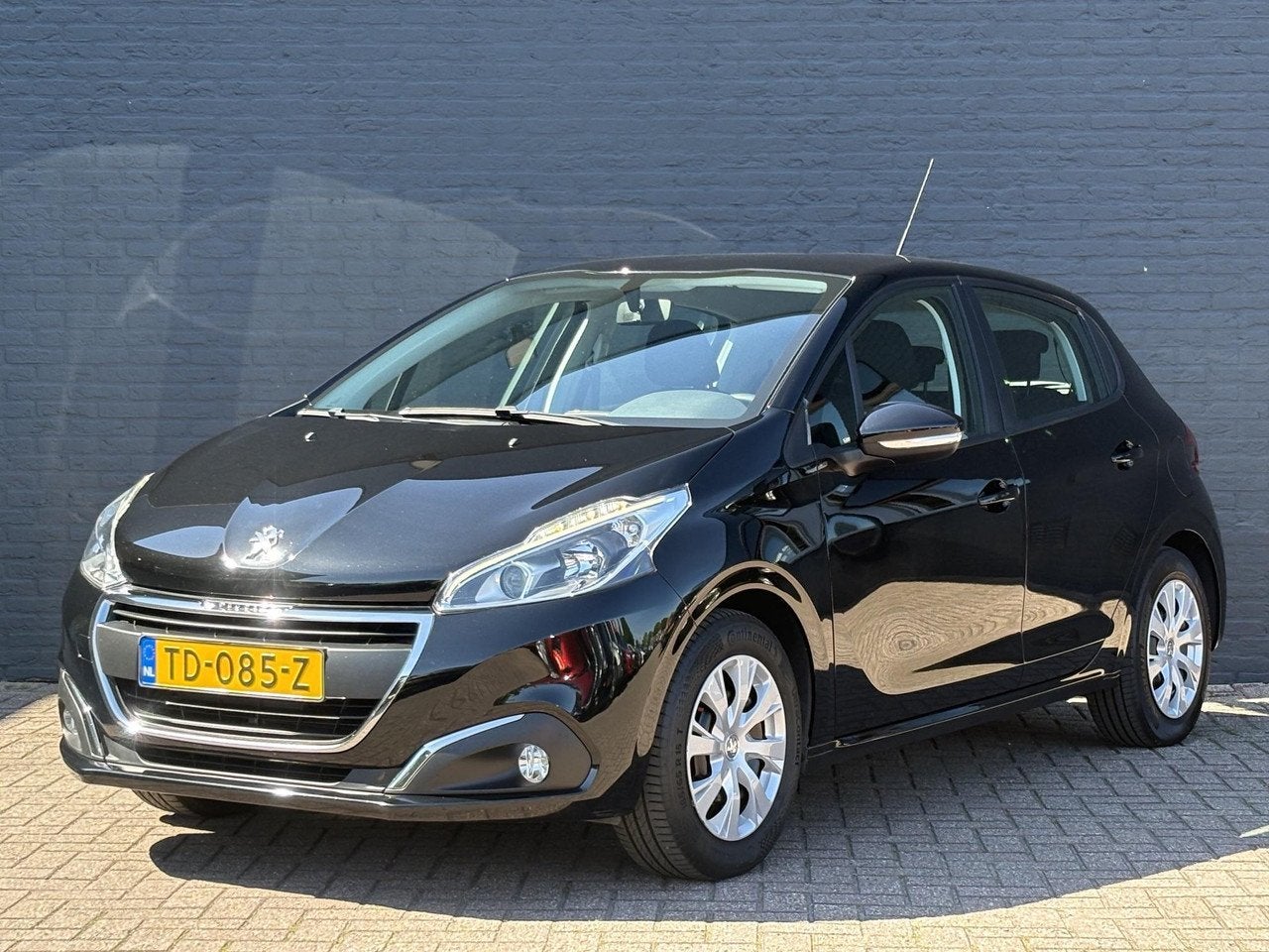 Peugeot 208 1.2 PureTech Blue Lease Executive Navigatie | Cr, Auto's, Voorwielaandrijving, LED verlichting, 1199 cc, 82 pk