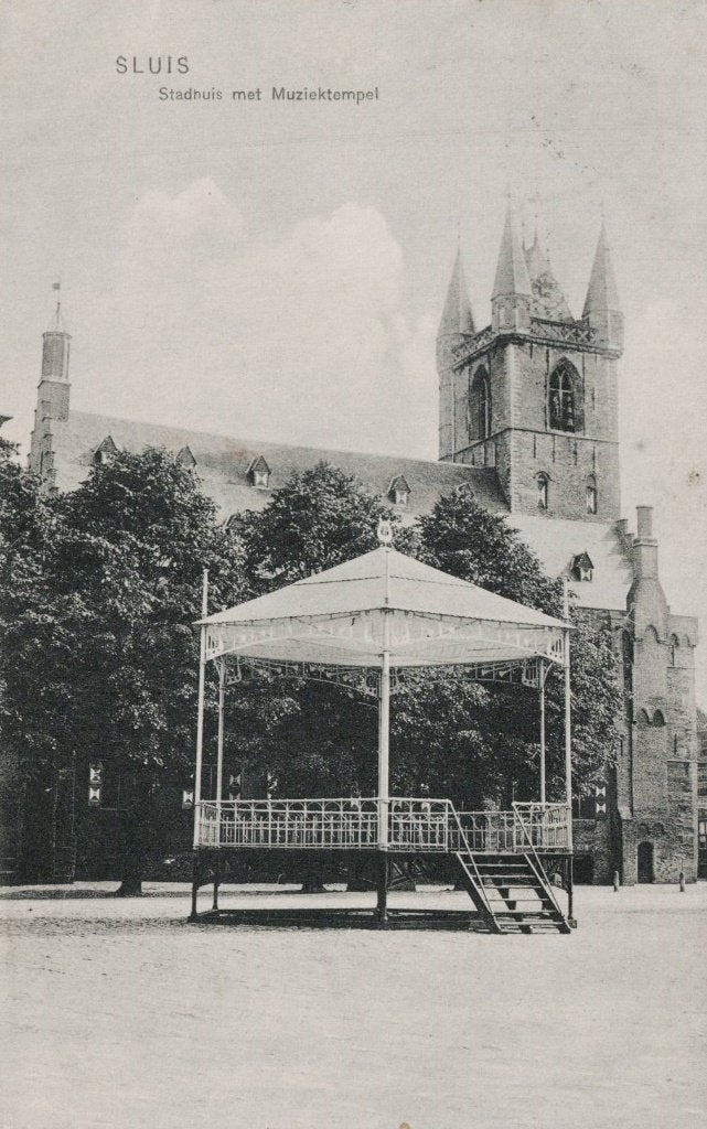 Ansichtkaart Sluis - Stadhuis met muziektempel - 1912, Ophalen of Verzenden, Voor 1920, Gelopen, Zeeland
