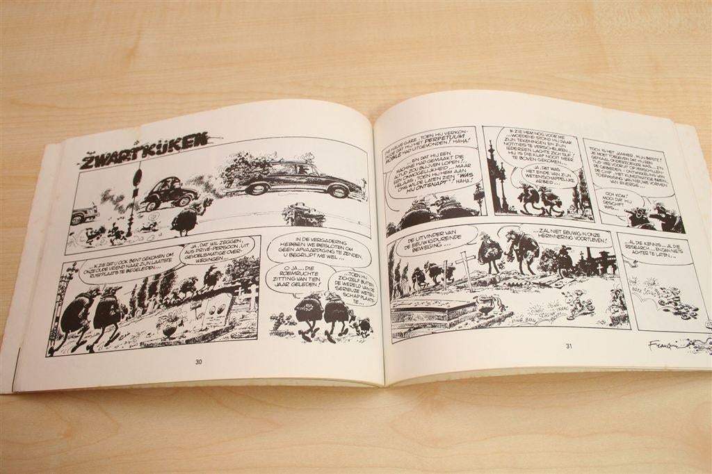 Zwartkijken 2 — Franquin's Meesterwerk in Zwarte Humor, Eén stripboek, Ophalen of Verzenden, Gelezen