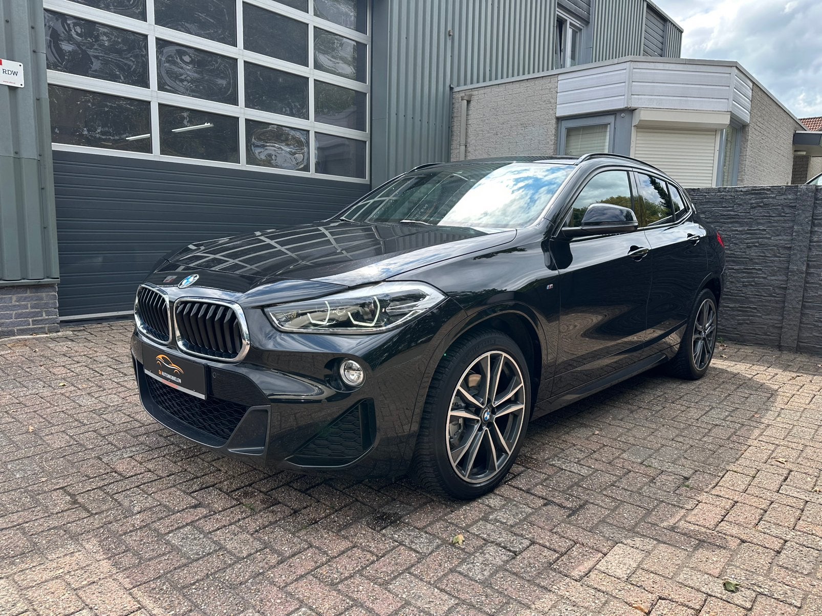 Verkocht, Auto's, X2, Verwarmde buitenspiegels, Zwart, Bedrijf