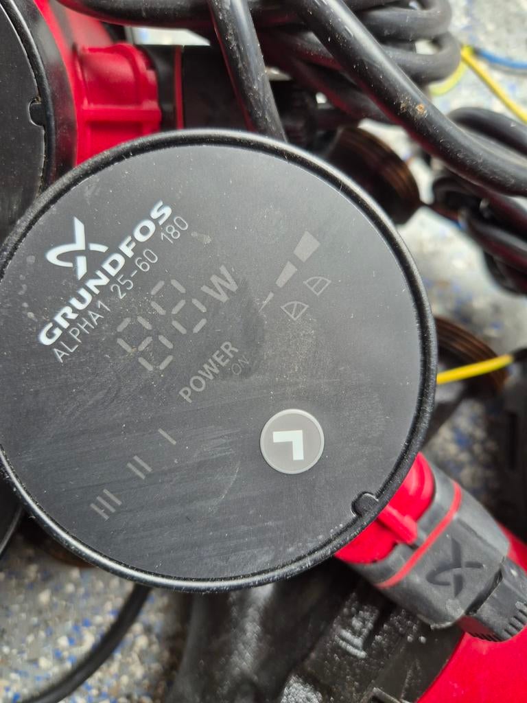 Grundfos ALPHA1 25-60 180 circulatiepompen (6 stuks), Doe-het-zelf en Verbouw, Verwarming en Radiatoren, Ophalen of Verzenden
