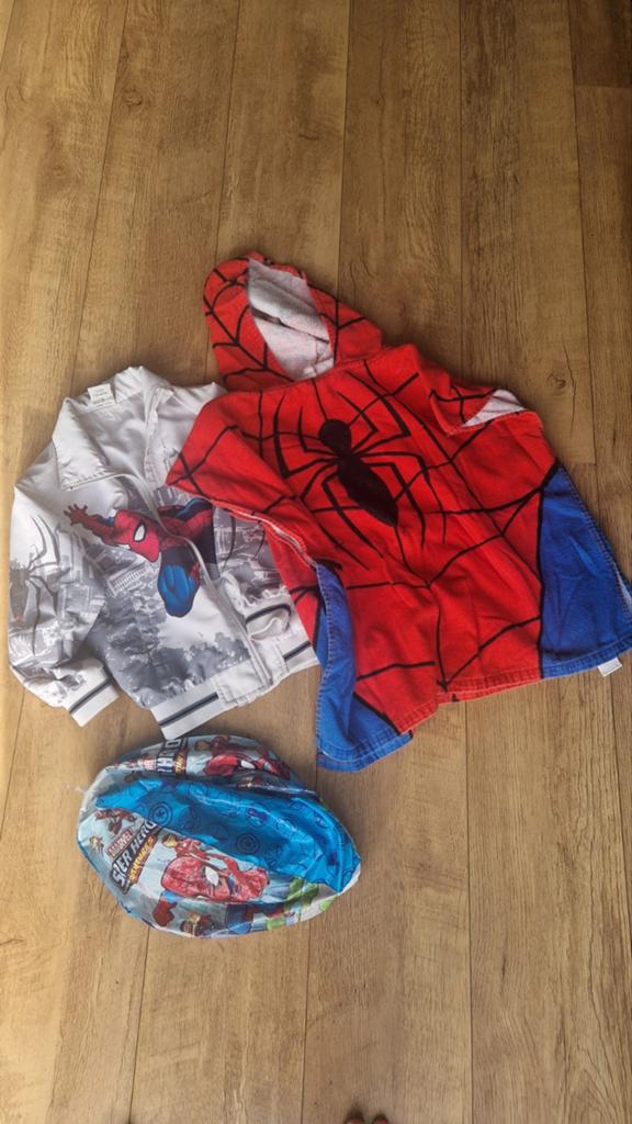 Spiderman kleding en accessoires set, Ophalen of Verzenden, Gebruikt, Marvel, Jongen