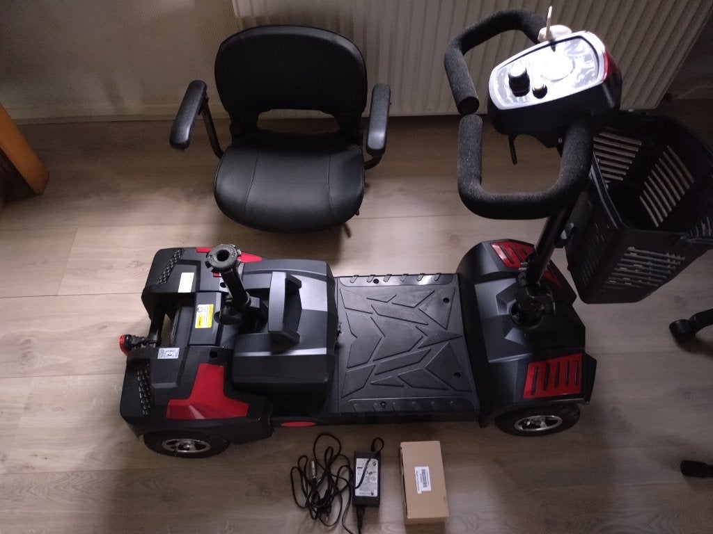 Opvouwbare scootmobiel, Diversen, Ophalen, 10 km/u of minder, Drive, Zo goed als nieuw