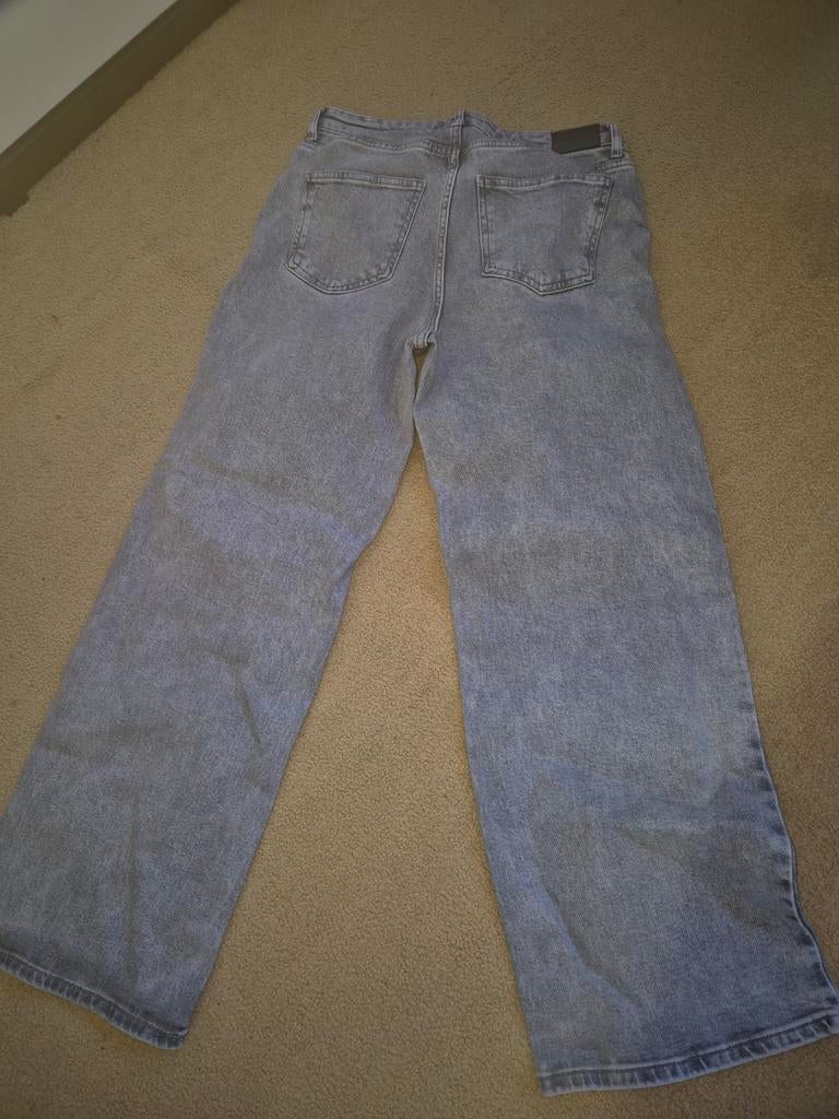 Only wide leg jeans in lichtgrijze wassing., Ophalen of Verzenden, Zo goed als nieuw, Grijs, W28 - W29 (confectie 36)