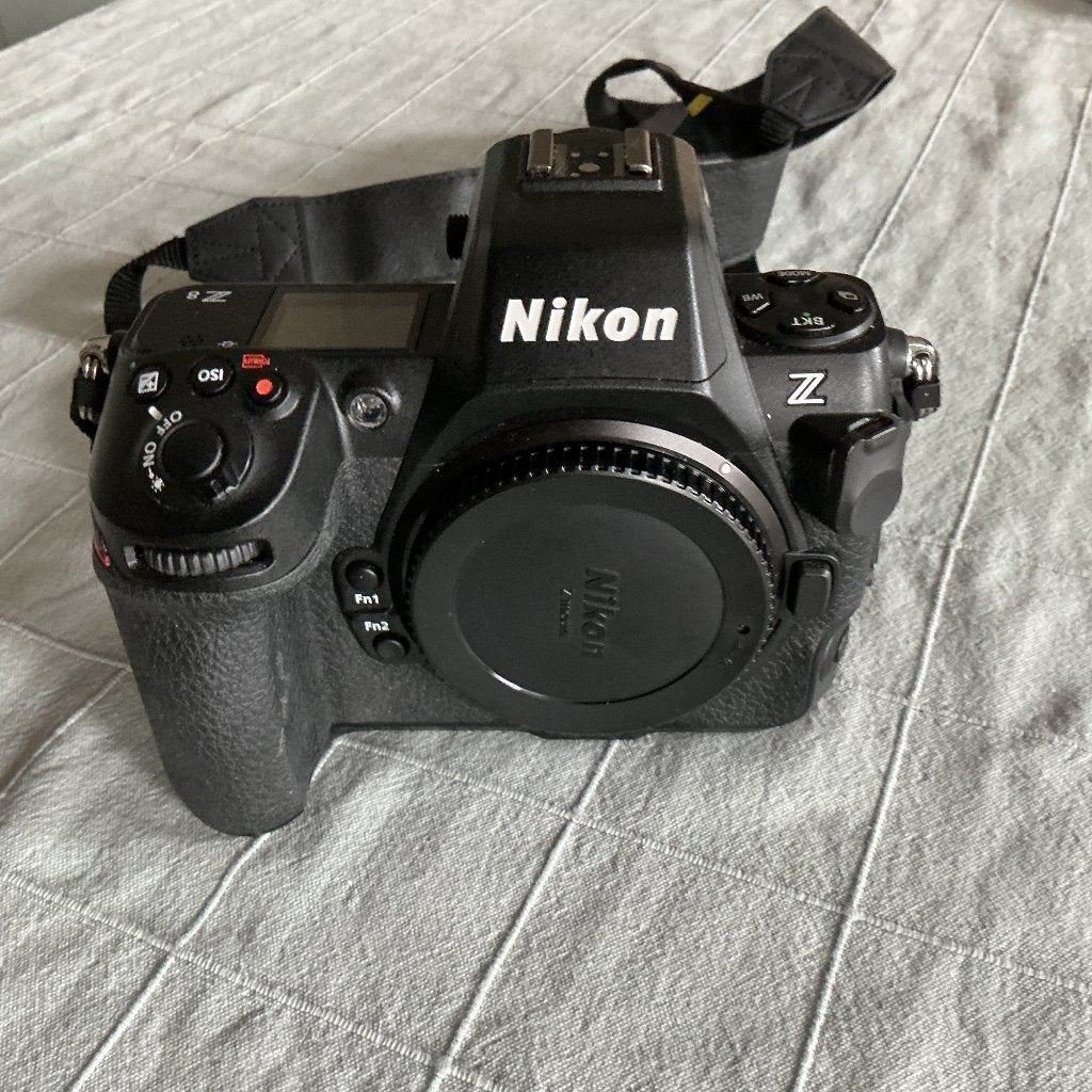 Nikon Z8 body, Ophalen, Gebruikt, Spiegelreflex, Draagriem