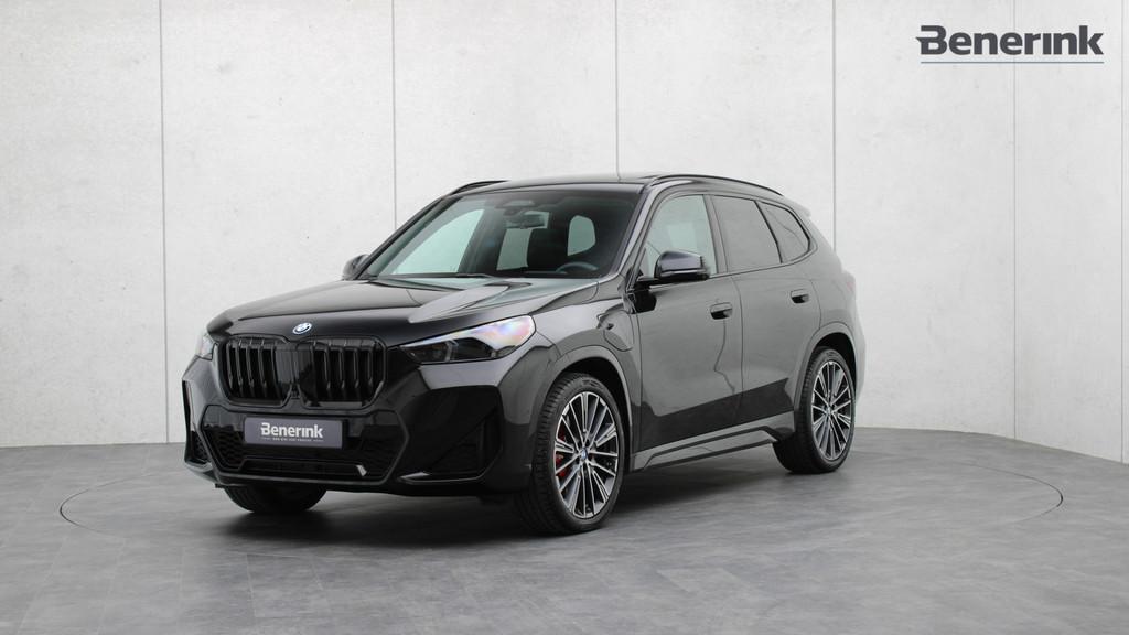 BMW X1 xDrive30e M-Sport Pro | Massage | Harman/Kardon | Pan, Auto's, BMW, 12 maanden, Zwart, Zwart, Bedrijf