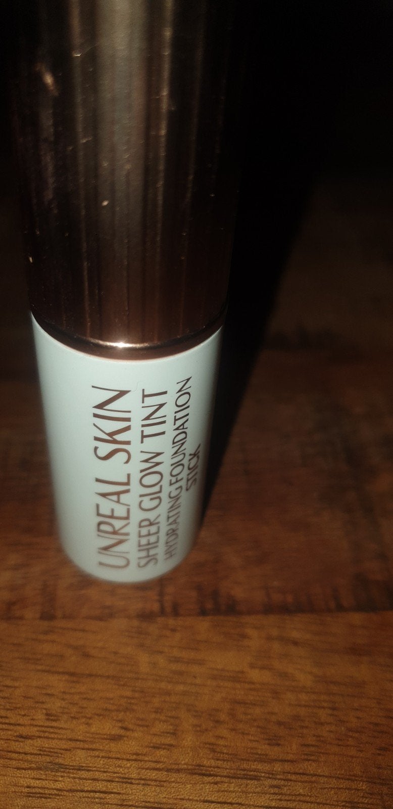 Charlotte tilbury Unreal Glow tint 7.5Medium, Ophalen of Verzenden, Zo goed als nieuw, Gehele gezicht, Make-up