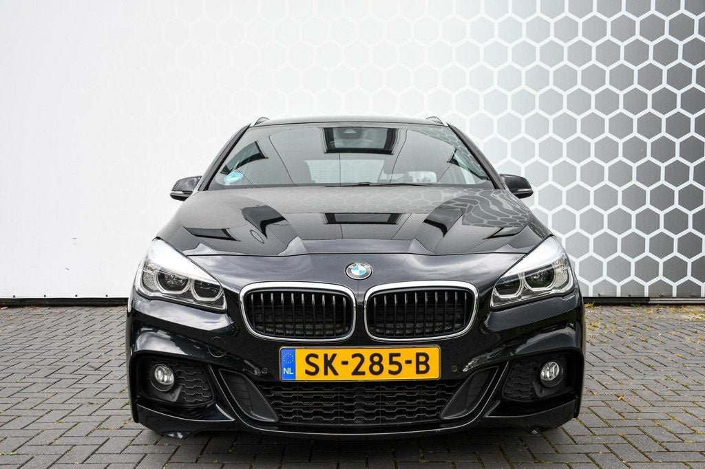 BMW 2-serie Active Tourer 218i High Executive M-pakket Autom, Auto's, BMW, 1345 kg, 136 pk, Gebruikt, Euro 6