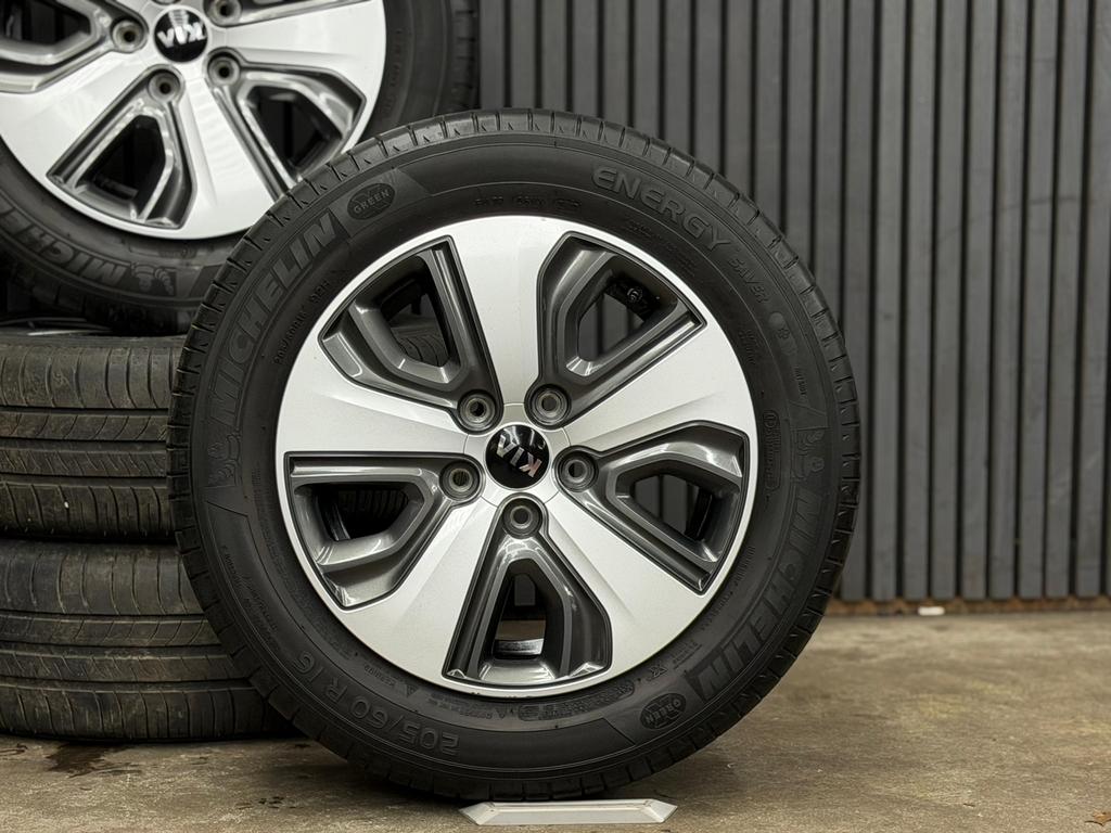 16 inch kia niro Zomerset michelin 7mm €499,-, Ophalen, Nieuw, Zomerbanden, Banden en Velgen