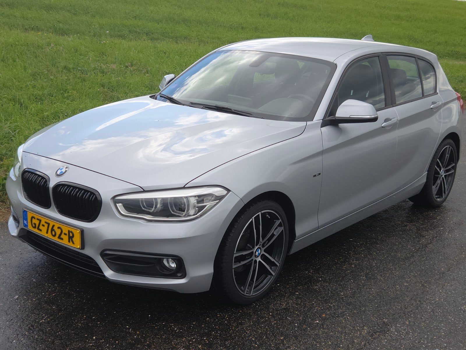 BMW 1-Serie Sport Edition | Origineel NL | M-velgen, Auto's, BMW, 1-Serie, Achterwielaandrijving, 1280 kg, Origineel Nederlands
