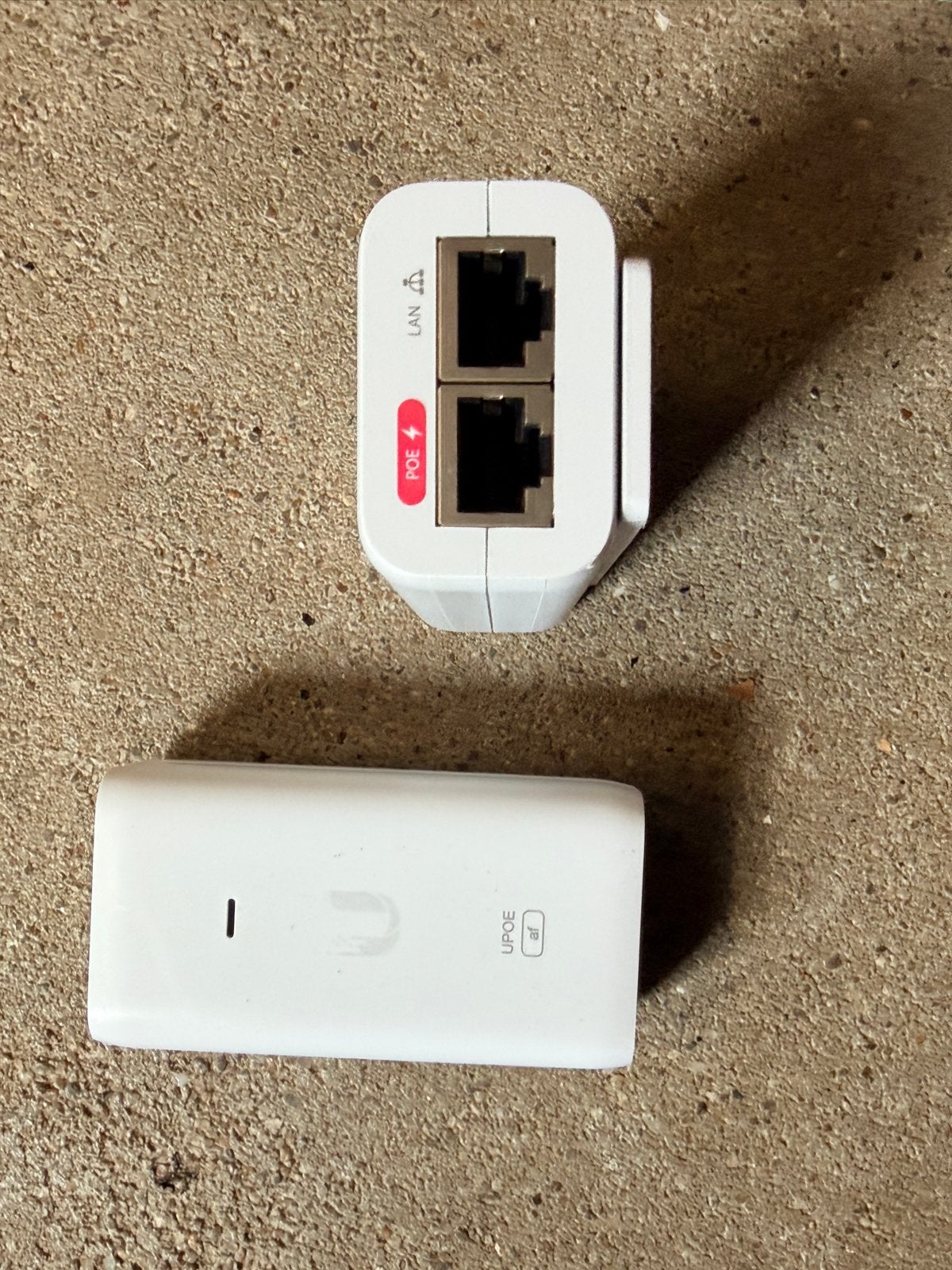 Ubiquiti UPOE-AF Power over Ethernet Injector (2 stuks), Computers en Software, Netwerk switches, Ophalen of Verzenden, Gebruikt