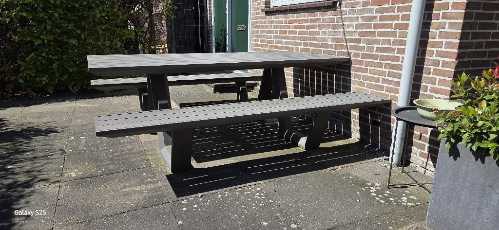 Aluminium picknicktafel 2,20 x 2,03 m – Zeer degelijk, Tuin en Terras, Picknicktafels, Ophalen, Gebruikt, Rechthoekig, Aluminium
