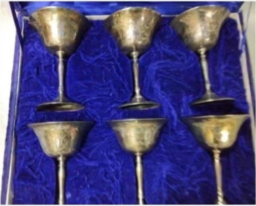 6 verzilverde, gegraveerde wijnkelken in luxe fluwelen doos, Ophalen