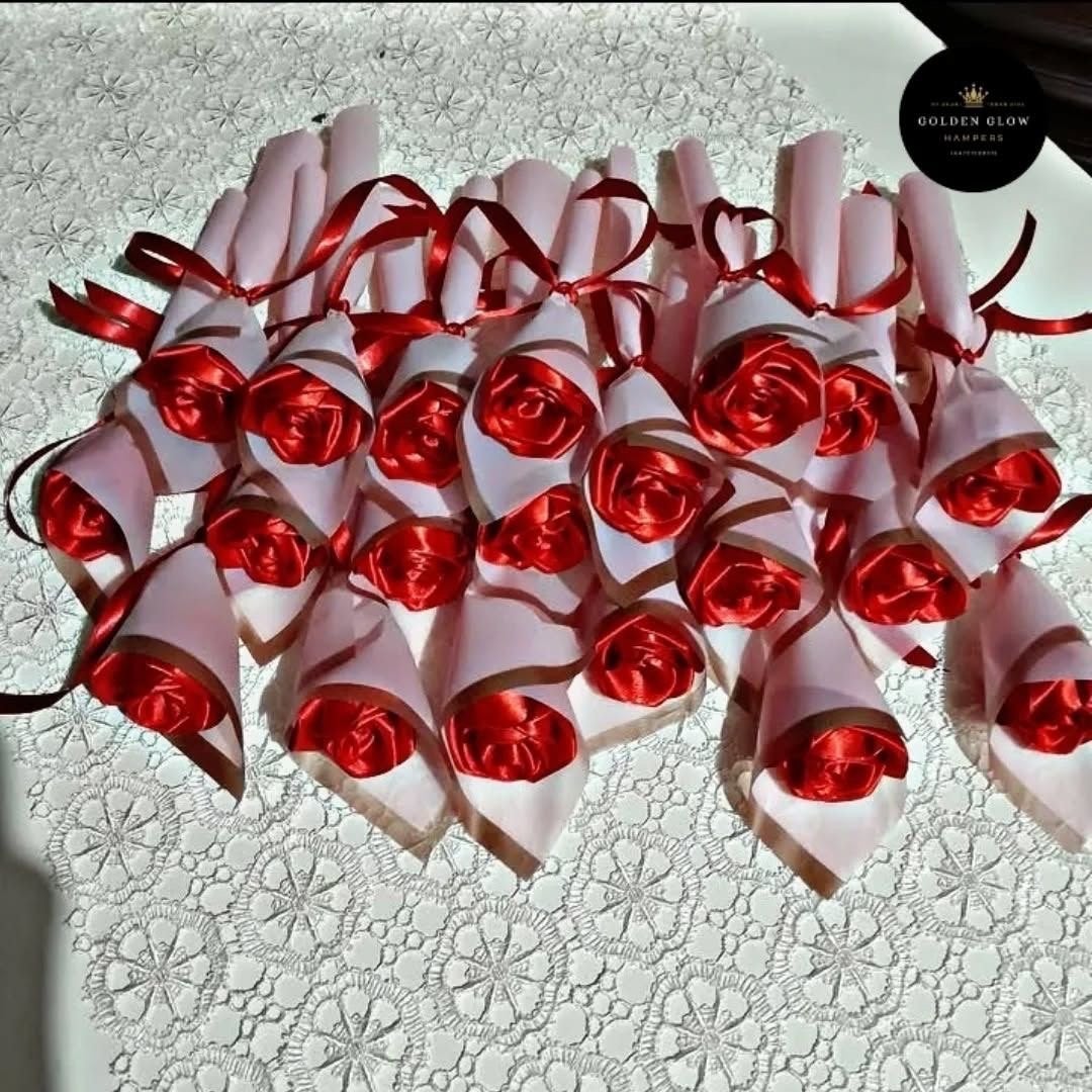 Handgemaakte Rode Rozen Cadeautjes – Perfect voor Valentijn, Ophalen of Verzenden, Nieuw, Feestartikel, Valentijn of Romantisch