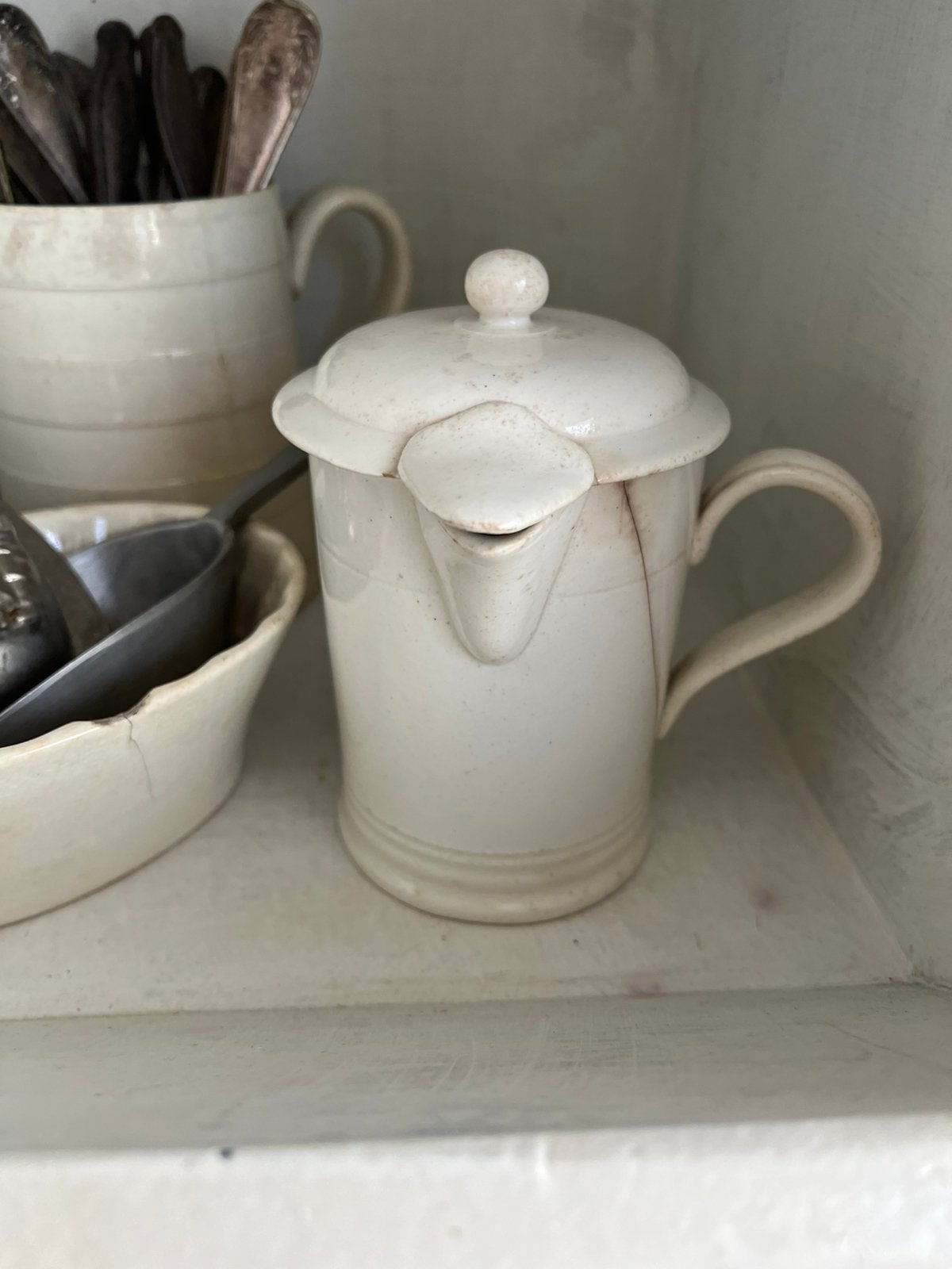 Een gemerkt brocante stroopkannetje, Antiek en Kunst, Antiek | Servies los, Ophalen of Verzenden