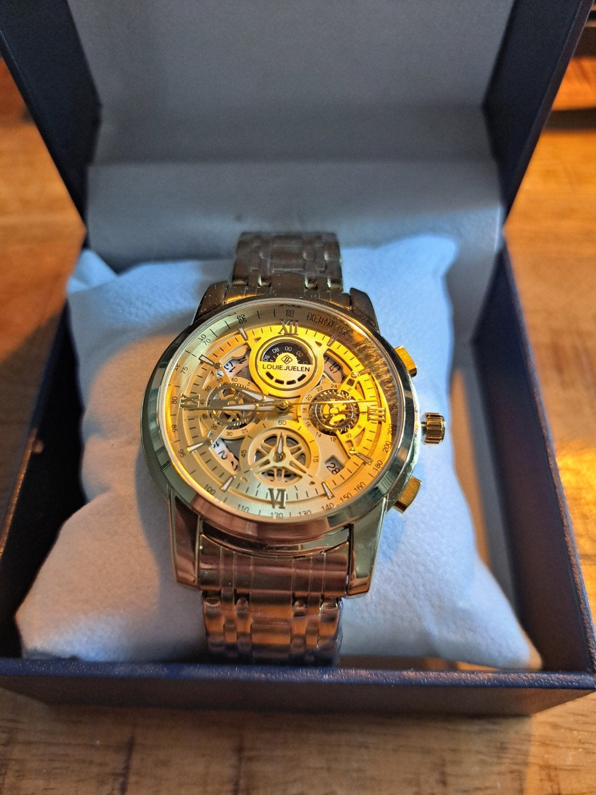 Goudkleurig herenhorloge - Nieuw in doos, Sieraden, Tassen en Uiterlijk, Overige merken, Polshorloge, Nieuw, Ophalen of Verzenden